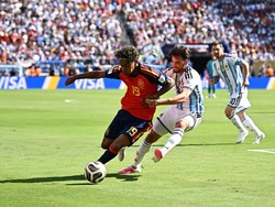 Pada laga di New Jersey Stadium, Senin (20/7/2026) dini hari WIB, Spanyol memegang kendali permainan sejak kickoff dan memaksa Argentina lebih banyak bertahan.&nbsp;REUTERS/Dylan Martinez