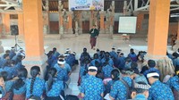 Dekati Pemilih Pemula, KPU Karangasem Datangi Puluhan Sekolah Saat MPLS
