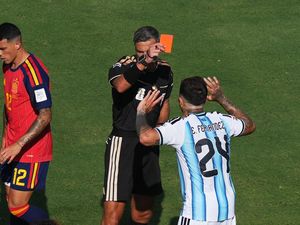 Paredes Protes Sanksi FIFA Larangan Main 10 Laga: Berlebihan