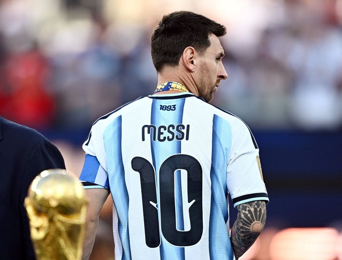 Soccer Football - FIFA World Cup 2026 - Final - Spain v Argentina - New York/New Jersey Stadium, East Rutherford, New Jersey, U.S. - July 19, 2026 Argentinas Lionel Messi looks dejected after receiving his runners up medal on the podium after losing