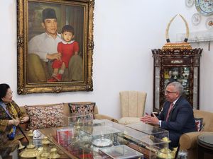 Terima Kunjungan Dubes Houssaini, Megawati Diundang ke Maroko