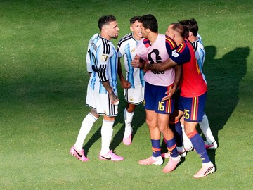 'Argentina Tak Hormati Sepakbola'