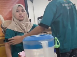 Viral Pegawai RM Sop Tunjang Bentak Pelanggan, Pihak Resto Minta Maaf