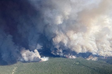 Penampakan Kebakaran Hutan Kanada yang Picu Kabut Asap di AS