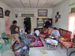 Polisi Geledah 2 Rumah Keluarga Tersangka Investasi Bodong di Bengkulu