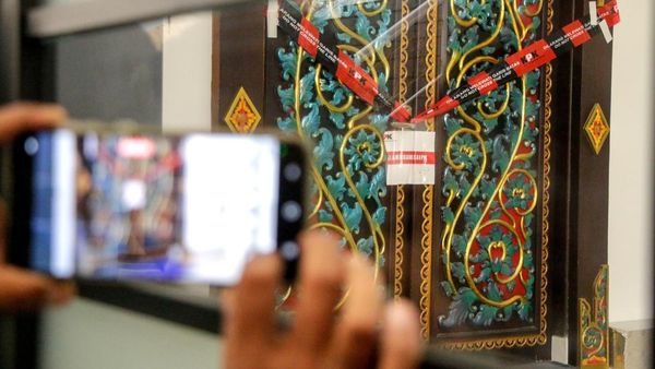 Potret Ruang Kerja Bupati dan Kepala Dinas PUPR Lombok Barat Disegel KPK Usai OTT