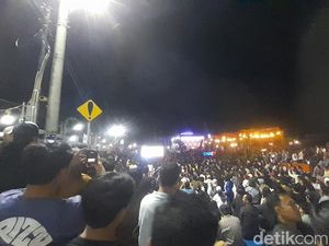 Ribuan Warga Padati Nobar Final Piala Dunia Bersama Gubsu Bobby di Gunungsitoli