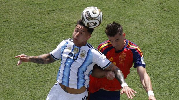 Spanyol vs Argentina Argentina seperti dipaksa melihat Spanyol terus memainkan bola.