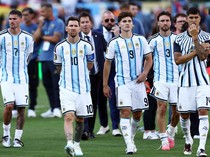 Video Kenapa Messi Gak Ikut Rombongan Timnas Pulang ke Argentina?