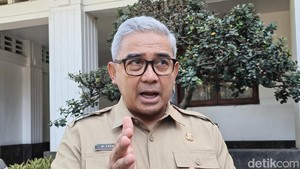 Farhan Masih Tutup Rapat Nama Dirut Perumda Tirtawening Bandung