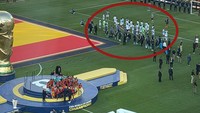 Argentina Balik Badan Saat Spanyol Angkat Trofi, Netizen: Tak Berkelas!