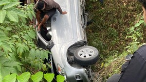 Avanza Tabrak Pemotor Lalu Masuk Jurang di Samboja, 6 Luka-1 Patah Tulang