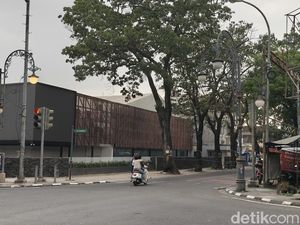 PJU di Kota Bandung Berubah Jadi Lampu Disko