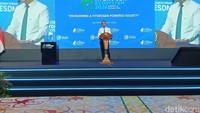 Klaim RI Sudah Beli Minyak Rusia, Bahlil: Jangan Tanya Harga!
