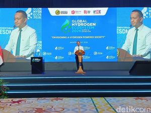 Klaim RI Sudah Beli Minyak Rusia, Bahlil: Jangan Tanya Harga!