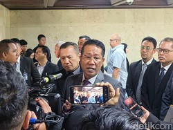 Menkum Ungkap Alasan Lepas Status WNI Kini Bayar Rp 5 Juta