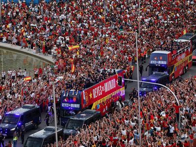 Euforia Spanyol Pulang sebagai Raja Dunia