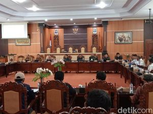Sopir Logistik Protes Macet Gilimanuk, Tolak Dermaga Pindah ke Celukan Bawang