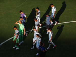 Kutukan Inggris Berlanjut, Kini Argentina Korbannya