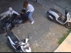 Viral Aksi Berani 2 Cewek Gagalkan Maling 2 iPhone di Temanggung
