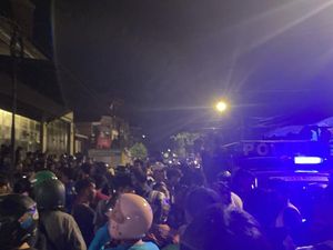 Viral 2 Pemuda Diduga Geng Motor Dikeroyok Warga di Tinumbu Makassar