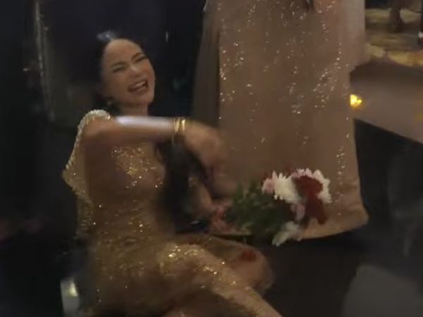 Uhuy! Dinar Candy Dapat Lemparan Bunga Pengantin dari Nathalie Holscher