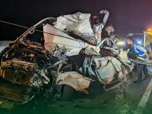 Identitas Rombongan Makassar Korban Kecelakaan Tol Pandaan Malang