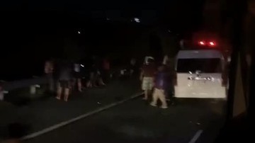 Minibus Hiace Tabrak Truk di Tol Malang, 3 Orang Tewas