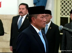 Prabowo Lantik Wamenhan Jadi Gubernur Universitas Republik Indonesia
