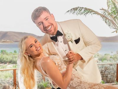Potret Pernikahan YouTuber MrBeast & Thea Booysen, Romantis di Pulau Pribadi