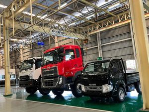 Pemerintah Minta Isuzu Tingkatkan Kapasitas Produksi di Pabrik Karawang