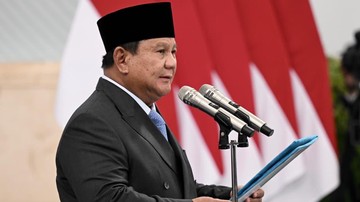 Berita dari Detik Finance: Prabowo Bilang Ekonomi Indonesia Dinilai Tidak Efisien