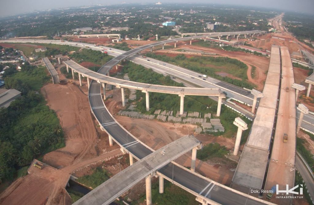 PT Hutama Karya Infrastruktur (HKI) nan tergabung dalam Kerja Sama Operasi (KSO) WIKA-PP-KMK-HKI terus mempercepat pengerjaan Proyek Tol Jakarta-Cikampek II Selatan Paket 2A. (Dok. HKI)