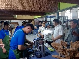 Kala Warga Binaan Lapas Kelas I Cirebon Belajar Jadi Barista