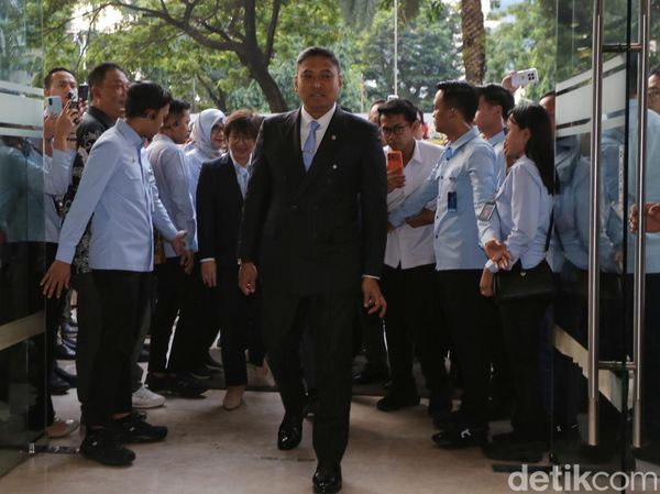 Usai Dilantik, Sudaryono Langsung Pimpin Rapat Perdana Bersama Jajaran BGN