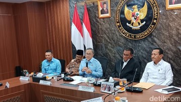 Zulhas Dorong Percepatan Penggunaan Rp 22 T Dana Lingkungan untuk Masyarakat