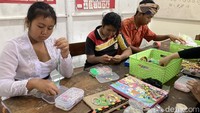 Mengintip Tangan-tangan Terampil Anak Disabilitas SLBN 1 Klungkung