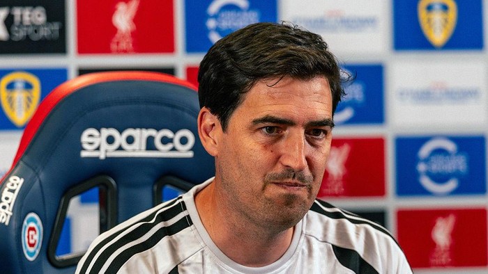 CHICAGO, ILLINOIS - JULY 21: (THE SUN OUT, THE SUN ON SUNDAY OUT) Andoni Iraola, Head Coach of Liverpool during a Press Conference at Endeavor Health Performance Center on July 21, 2026 in Chicago, Illinois. (Photo by Nikki Dyer/Liverpool FC via Gett