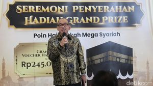 Bank Mega Syariah Beri Hadiah Haji Khusus untuk Nasabah