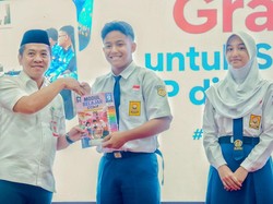 Gebrakan Karawang: Siswa SD-SMP Negeri Dapat LKS Gratis