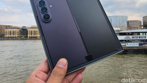 Unboxing Galaxy Z Fold8 Ultra