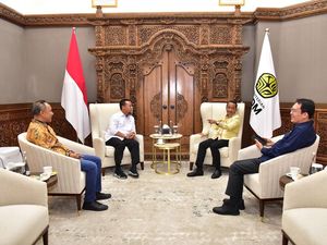 Temui Menteri ESDM, Gubernur Sulsel Bahas Program Listrik Desa-Stok BBM Pulau