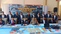 Empat Pembuat STNK Palsu di Mataram Dibekuk Polisi