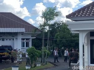 Usai Angkut 5 Koper dari Kantor Bupati, KPK Geledah Rumah Dinas LAZ
