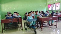 Lalu Aden, Bocah Kursi Roda yang Tak Padamkan Mimpi Jadi Pesepak Bola