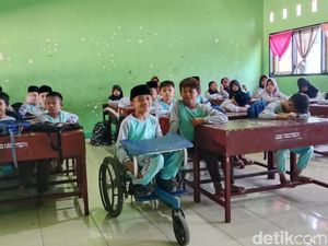 Lalu Aden, Bocah Kursi Roda yang Tak Padamkan Mimpi Jadi Pesepak Bola