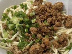 Status Halal Mie Naripan di Bandung Jadi Sorotan, Ini Kata Pegawai