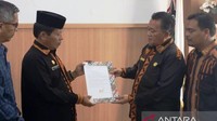 Pejabat Gayo Lues Mundur Buntut Anak Pamer Liburan ke Korsel hingga Eropa