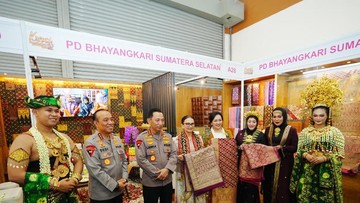 Polda Sumsel Sukseskan Bazar Kreasi Bhayangkari Nusantara