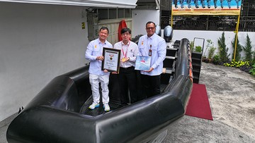 PT Kemenangan Raih Rekor MURI Lewat Keman Boat, Perahu Polietilen Terbesar